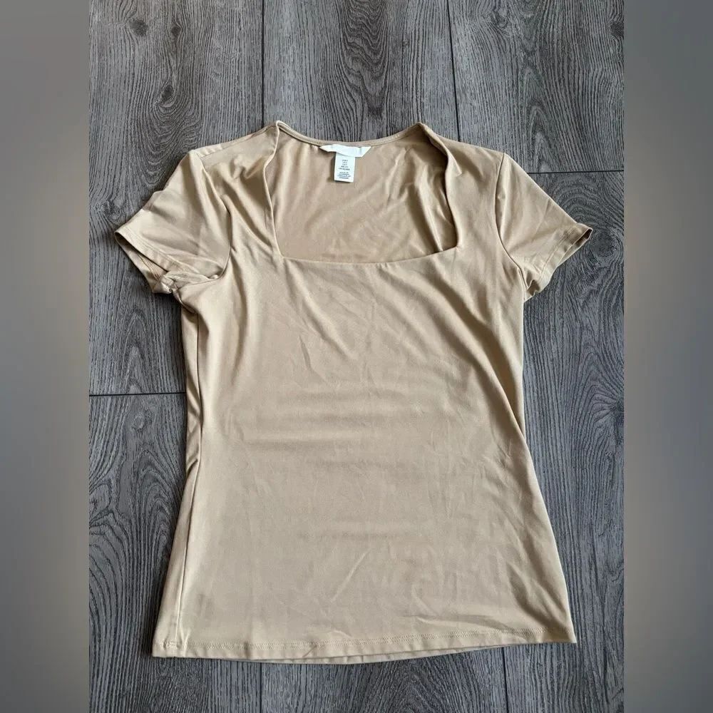 H&M nude top very soft body contour used in good condition